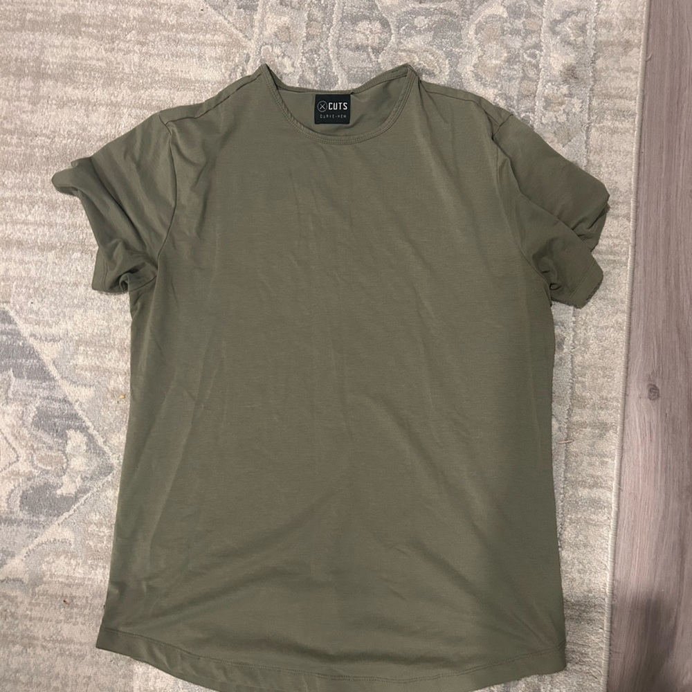 Cuts Clothing Curve Hem Short Sleeve Shirt L